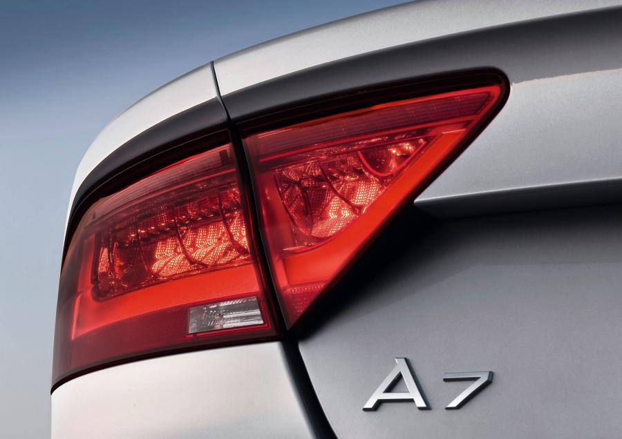 Детали экстерьера Audi A7 Sportback 3.0 TDI Quattro 2010 года  (фото 22 из 45)